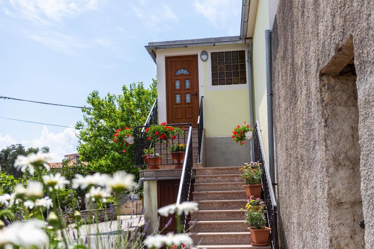 Apartment Mira Silo-Krk Zewnętrze zdjęcie